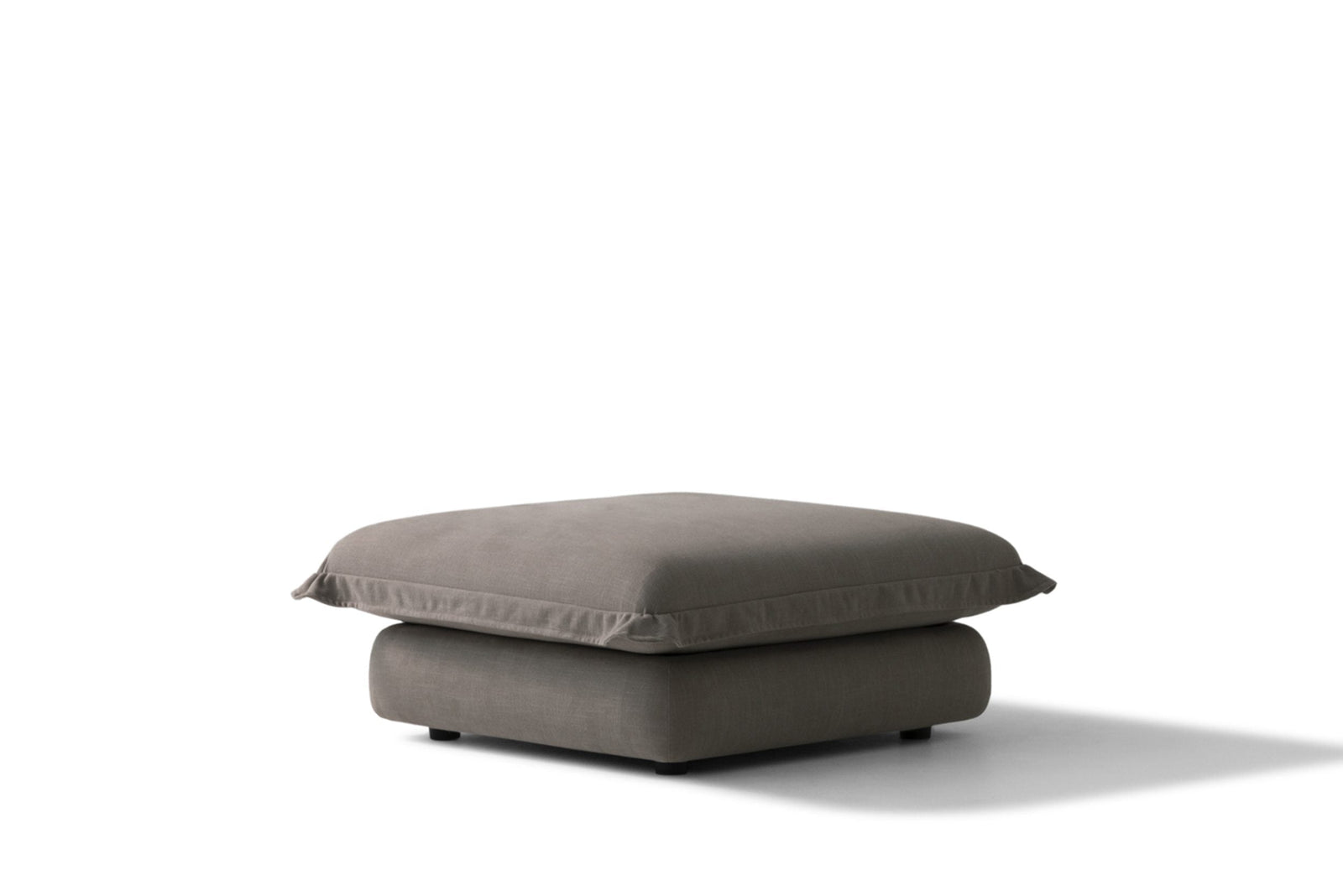 Comodo Puf — Saloni Furniture